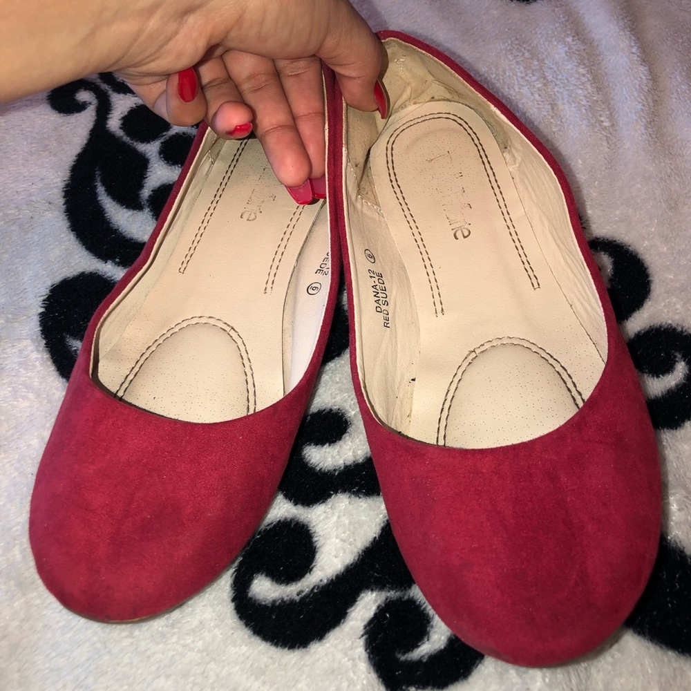 Red Flats 😍😍😍